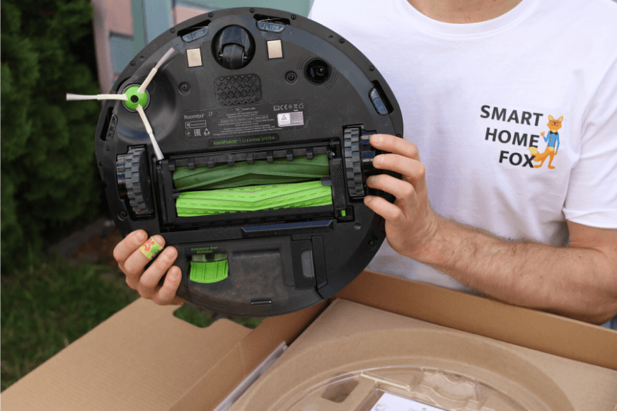 Zwei Bürsten aus Kunststoff beim iRobot.